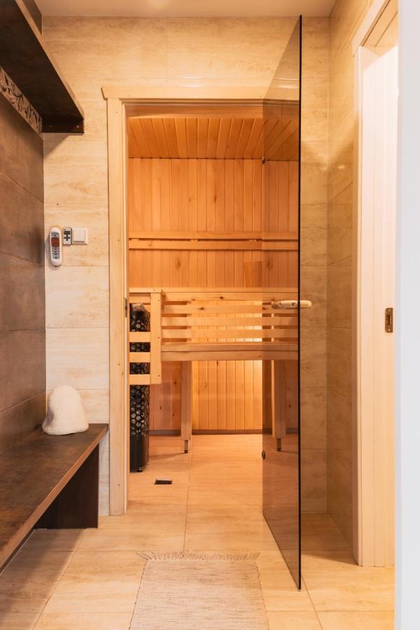 Agnes Sveciu Namai Hotel คอนัส ภายนอก รูปภาพ